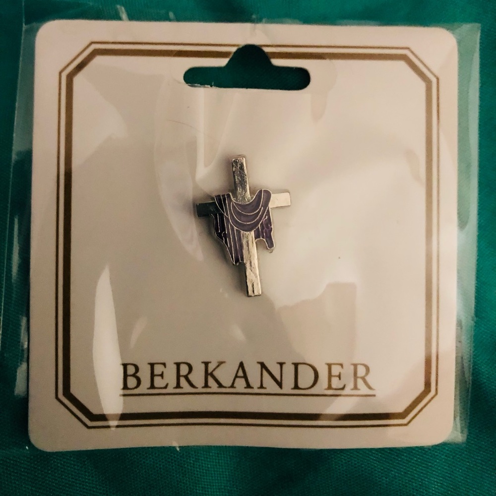 4 for $20 or $7ea  Lapel pin Silver color Cross with purple robe mix/match 4pins